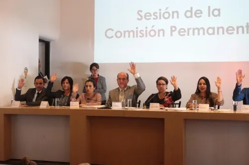 Aprueban exhorto para garantizar servicios médicos a personas con VIH