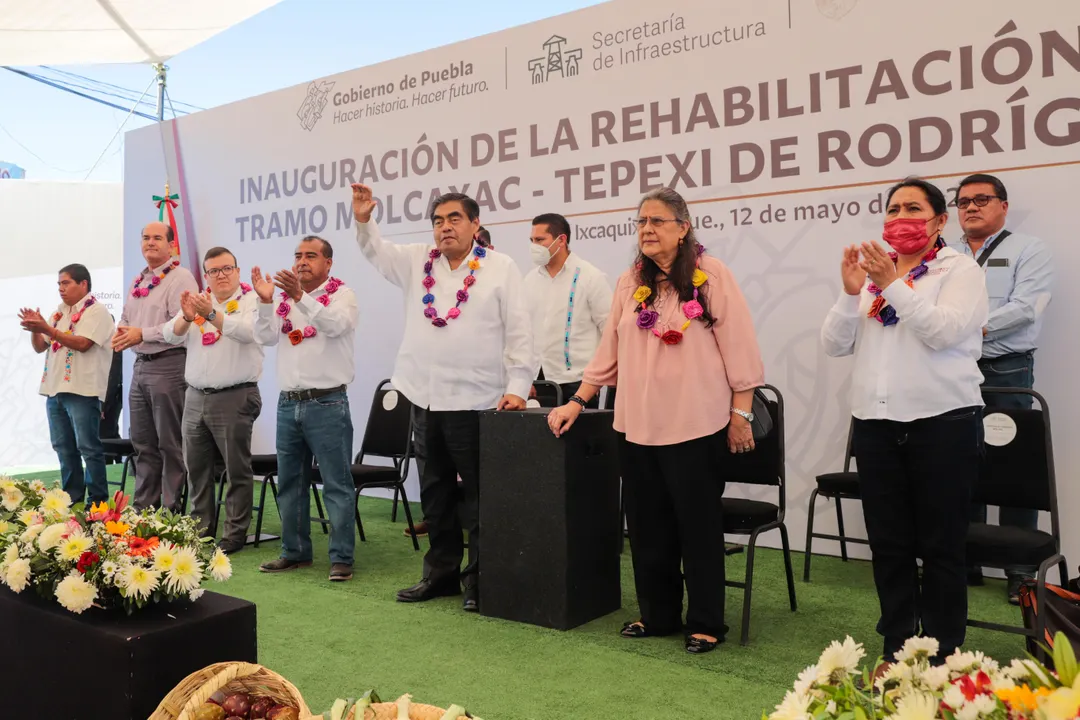 Gobiernos de la 4T desarrollan acciones en beneficio del pueblo , afirma MBH