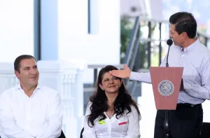 Reconoce Peña Nieto a Moreno Valle por los logros de su administración
