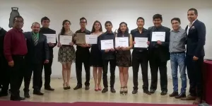 Preparatorianos BUAP ganan Concurso de Debate Interprepas