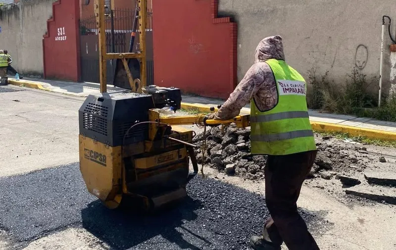 Campaña Capitalina Bacheando Puebla: mejora vialidades en el sur de la ciudad