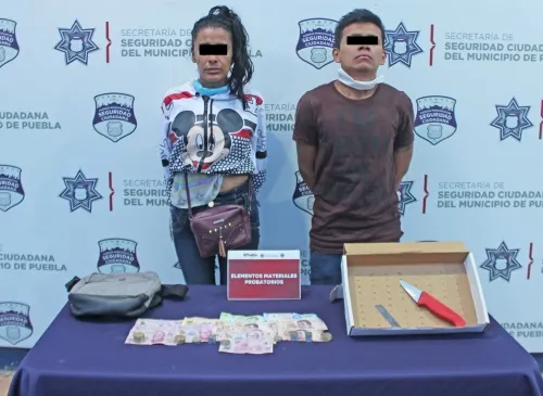 En combate al robo a tiendas Oxxo, detuvo policía municipal a cuatro probables asaltantes