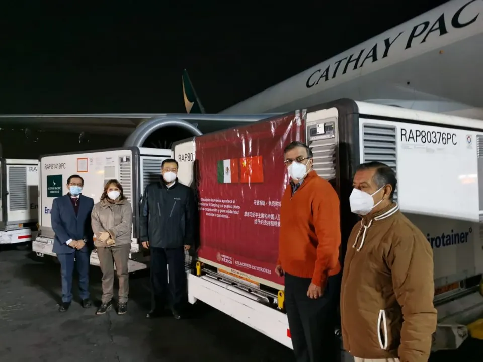 LLega a México nuevas dosis de la vacuna china Sinovac