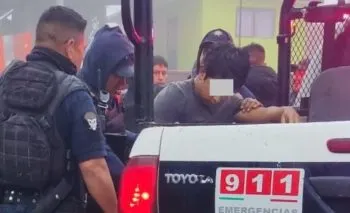 Policía Municipal evita linchamiento de presunto ladrón en Tlatlauquitepec