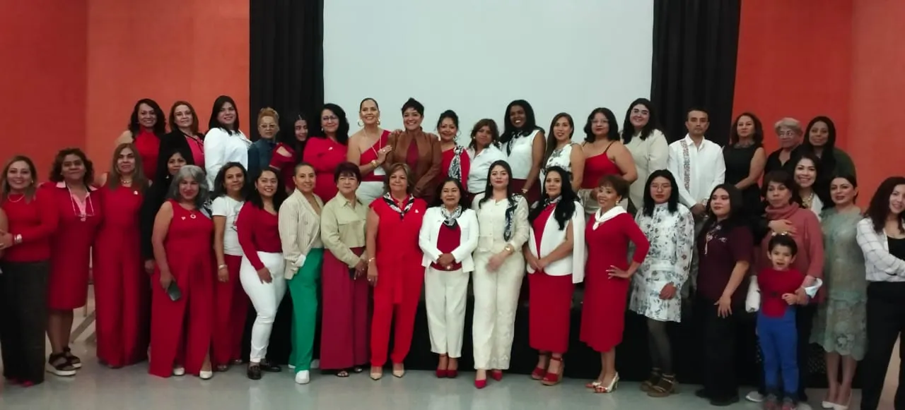 Empresarias poblanas comparten retos de maternidad y liderazgo en encuentro de Amexme Cholula