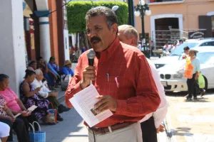 Carlos Gordillo llama a izucarenses a respetar dignidad de personas con SIDA