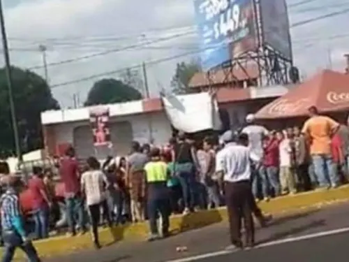 Enfrentamiento entre policías y comuneros deja 3 heridos en Uruapan