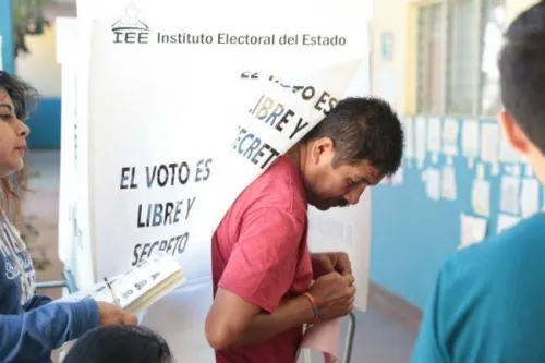 Acuerda comunidad de San Luis Temalacayuca elección con  urnas y boletas