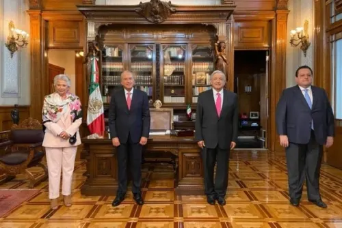 AMLO pide a nuevo presidente de Conago anteponer interés general y no diferencias