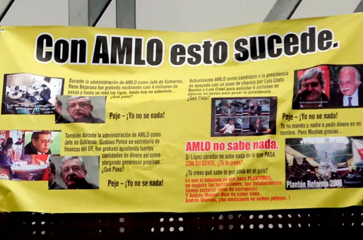 Colocan propaganda negra contra AMLO en Puebla