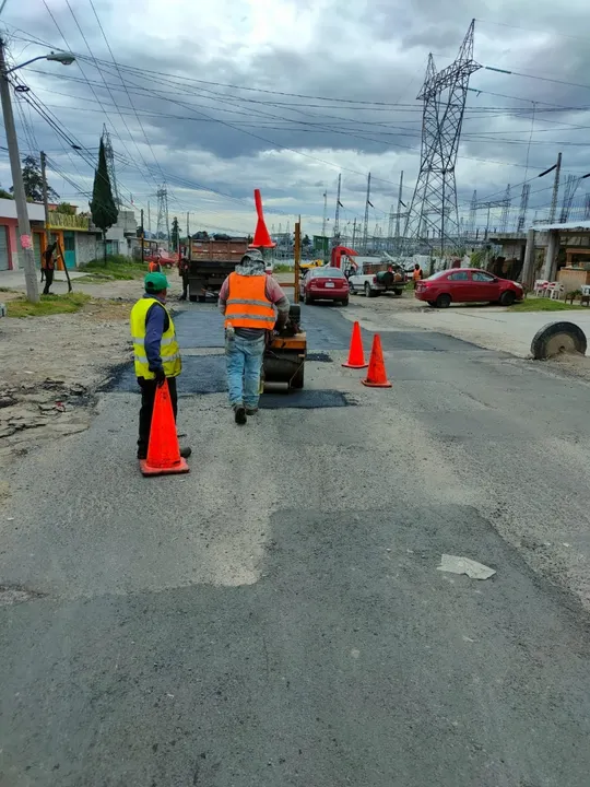 Con programa de bacheo, Infraestructura interviene carretera a San Miguel Canoa