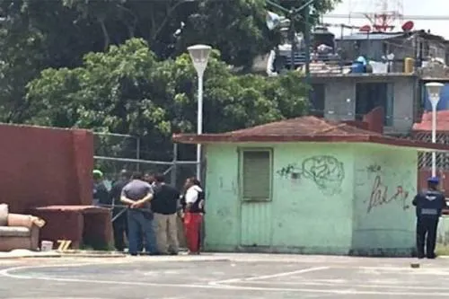 Hallan el cuerpo de una joven en una cisterna en Iztacalco