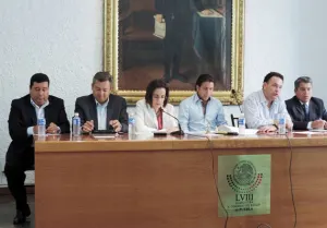 Comisión Permanente toma protesta a Jesús Vázquez Viveros