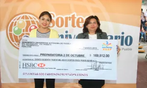 Sorteo BUAP entrega recursos a la preparatoria 2 de Octubre