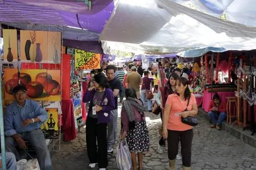 Comerciantes de Analco reportan pérdidas económicas del 40% por inseguridad
