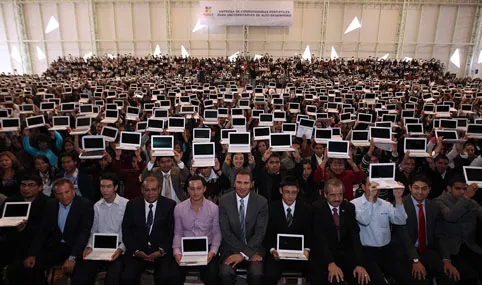 Computadoras para maestros, anuncia RMV