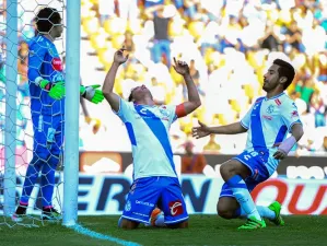 Puebla recobra la memoria y vence a Jaguares