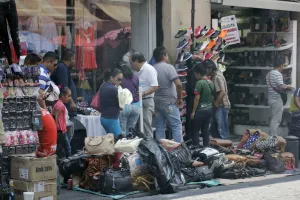 Intervención policiaca para resolver ambulantaje, propone regidor