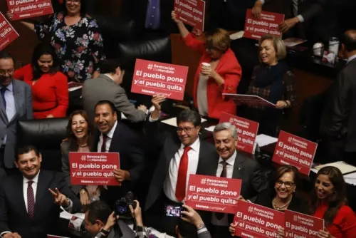 Con 98 votos a favor, Senado aprueba revocación de mandato y consulta popular