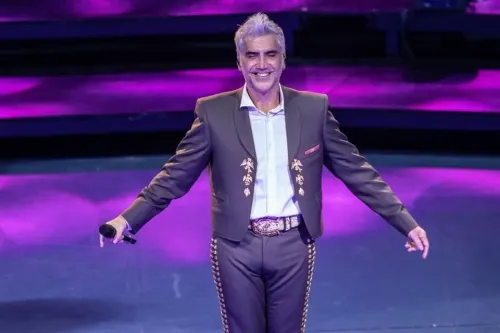 “Hecho en México”, el reciente disco de Alejandro Fernández, para disfrutar en casa