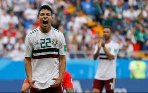 Hirving Lozano atrae al Barcelona