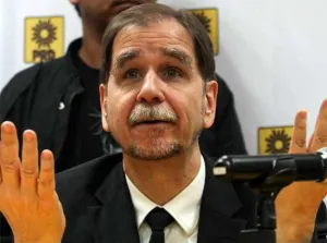 No es berrinche ni capricho mi permanencia en el PRD: Basave