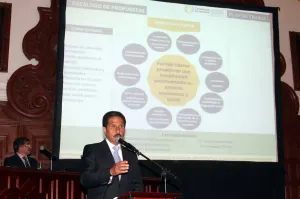 Alfonso Esparza y Daniel Alcántara ofrecen propuestas ante Consejo Universitario de la BUAP