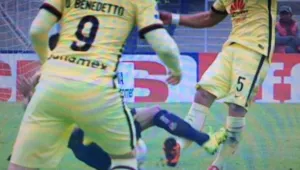 Árbitro perdona expulsión a Javier Cortés