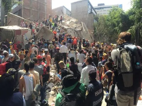 IMÁGENES: Terremoto en México deja 119 muertos; reportan derrumbes y severos daños