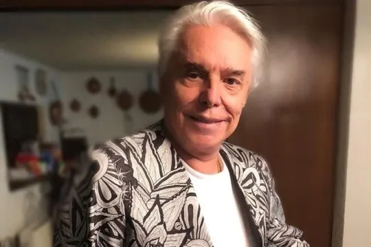 Enrique Guzmán da positivo a covid-19
