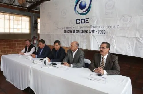 No declinaré en favor de ningún candidato: Víctor Gabriel Chedraui