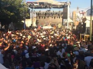Obispo encabeza ceremonia religiosa en memoria de Juan Gabriel