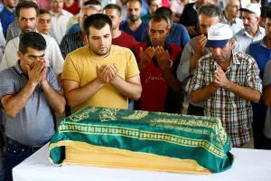 Niños, la mayoría de los muertos en ataque a boda en Turquía