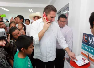 Inaugura RMV ampliación y rehabilitación del Centro de Salud de Calipan