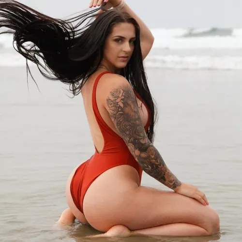 Presley Pritchard, la bombera que fue despedida por sus publicaciones de Instagram