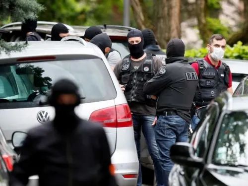 Arrestan a 4 en Francia por explosión en Lyon