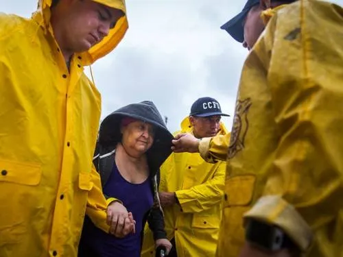 “Harvey” se fortalece, ya es categoría 3