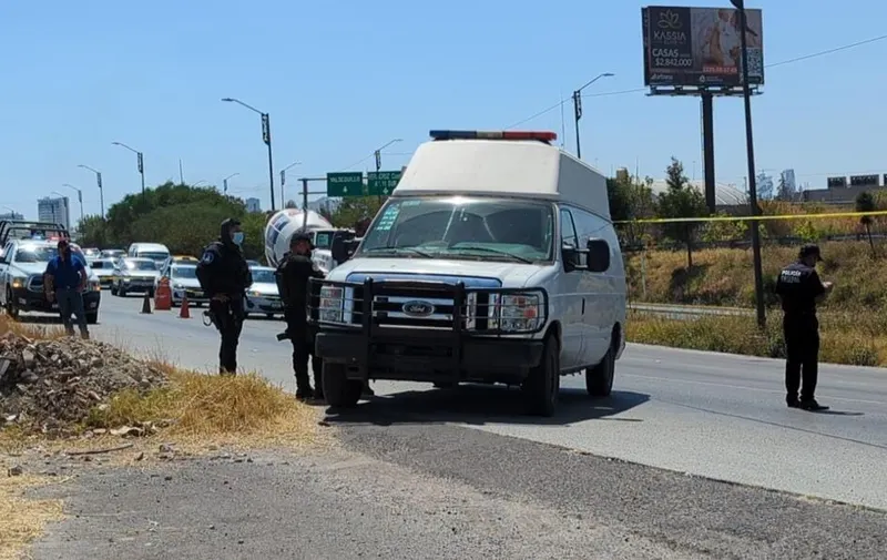 Encuentran embolsado en frente del CIS