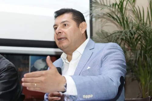 Armenta Mier niega que sus recorridos por la entidad sean para posicionarse con miras al 2024