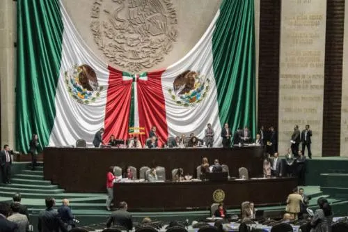 Morena propone abrir expedientes del Fobaproa