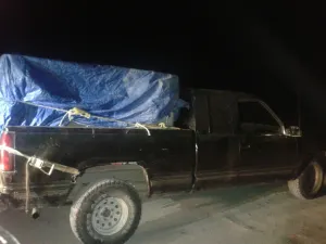 Aseguran estatales camionetas usadas para traslado de gasolina robada