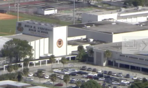 Evacúan tres colegios del sur de Florida por amenazas de bomba