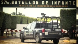 Normalista desaparecido de Ayotzinapa, registrado como militar en activo