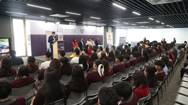 congreso-pue-arianna-xel-hernandez