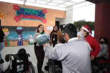 Celebran SEDIF de Puebla y Gabriela Bonilla posada navideña en casas de Asistencia