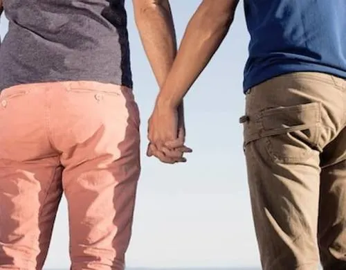 Honduras prohíbe adoptar a parejas del mismo sexo