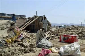 Pakistán reporta 327 muertos luego de terremoto