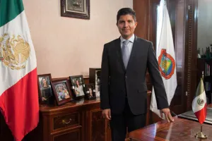 Eduardo Rivera prepara tercer informe de gobierno