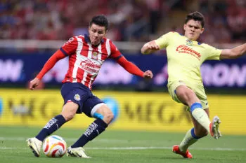 Chivas empata con América sin goles en la ida de la semifinal