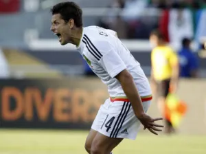 ‘Chicharito’ señala que no fueron dignos de representar al Tri